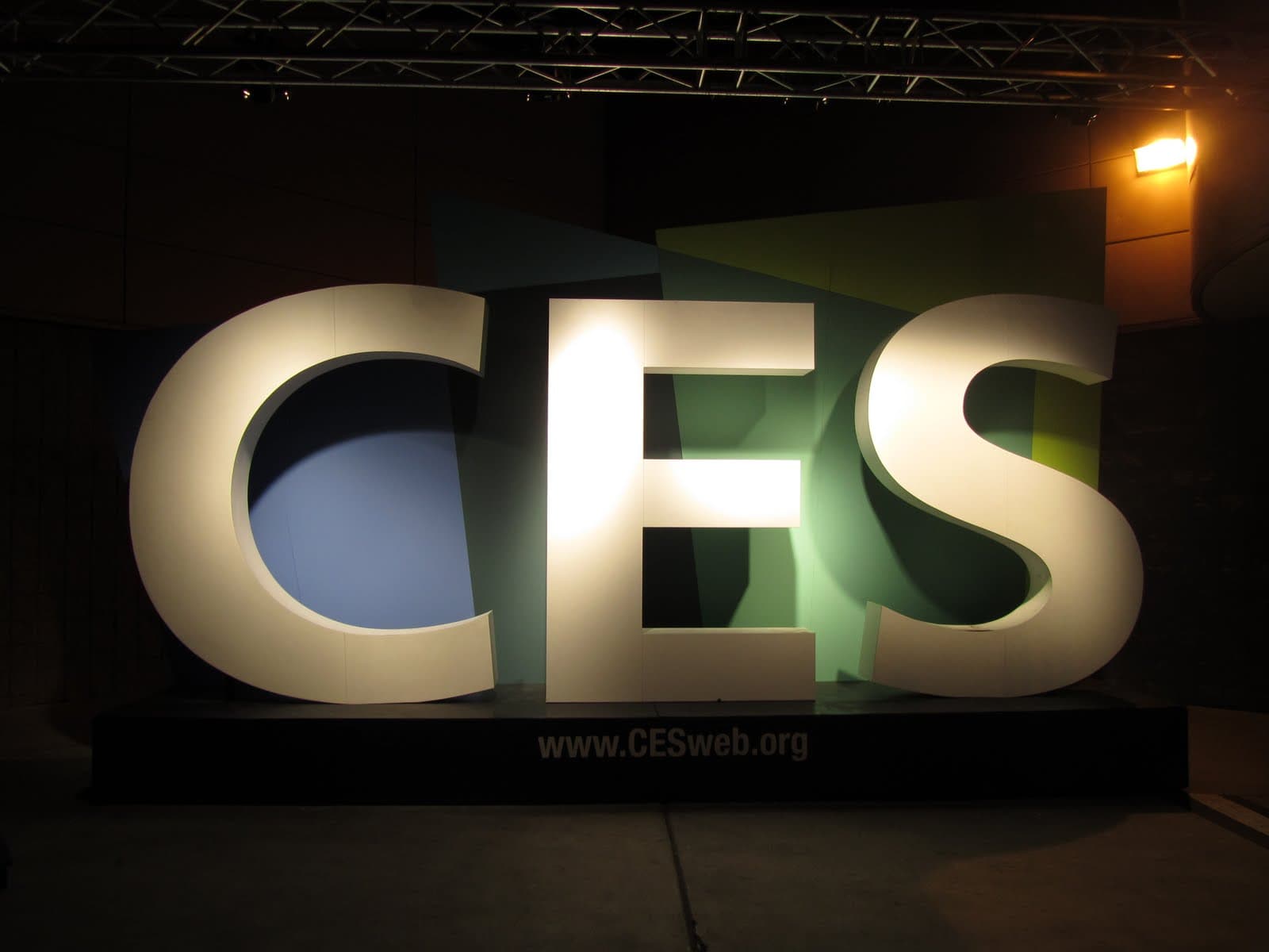 Мировые премьеры на выставке International CES 2011